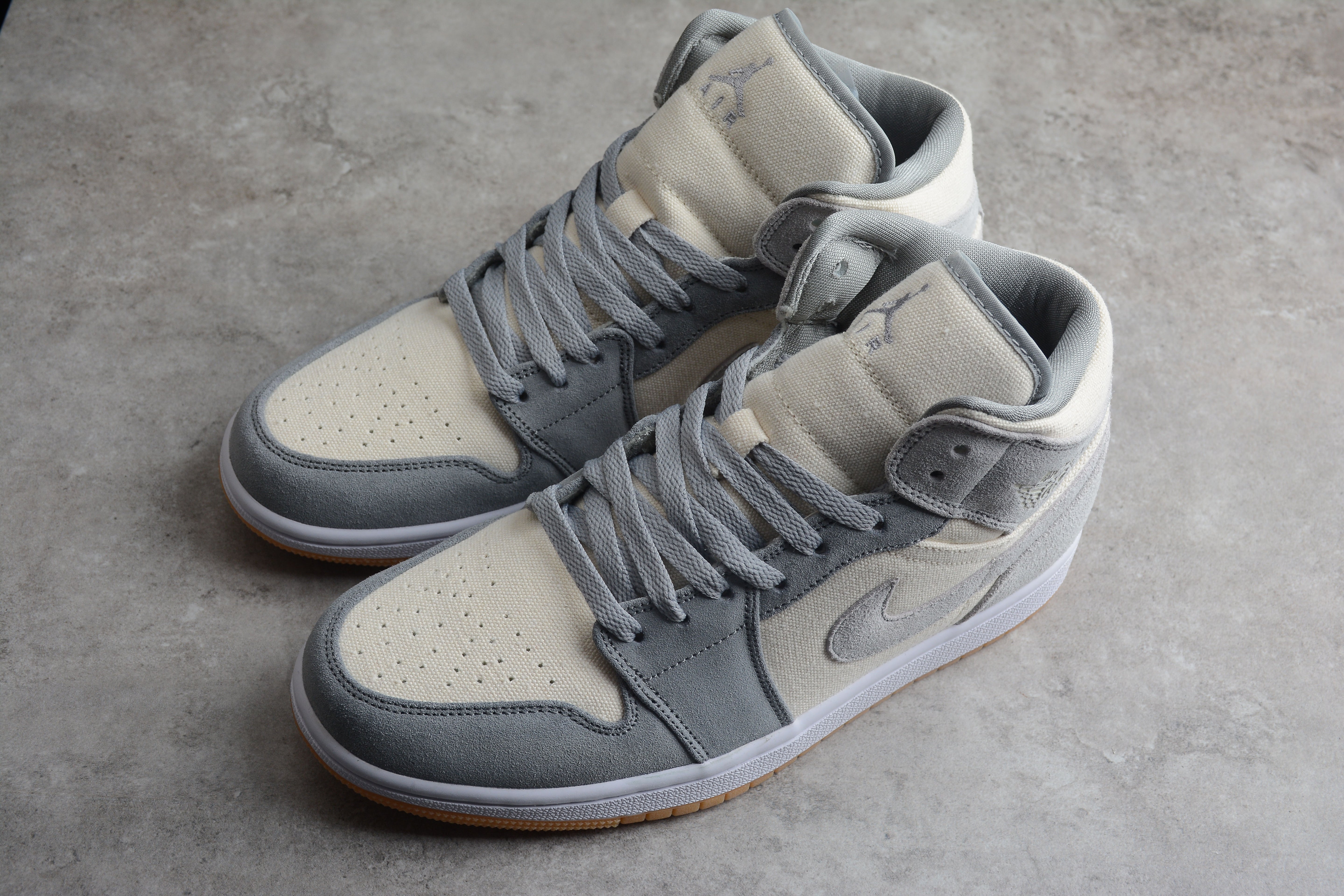 Air Jordan 1 Mid - Coconut Milk Particle Grey