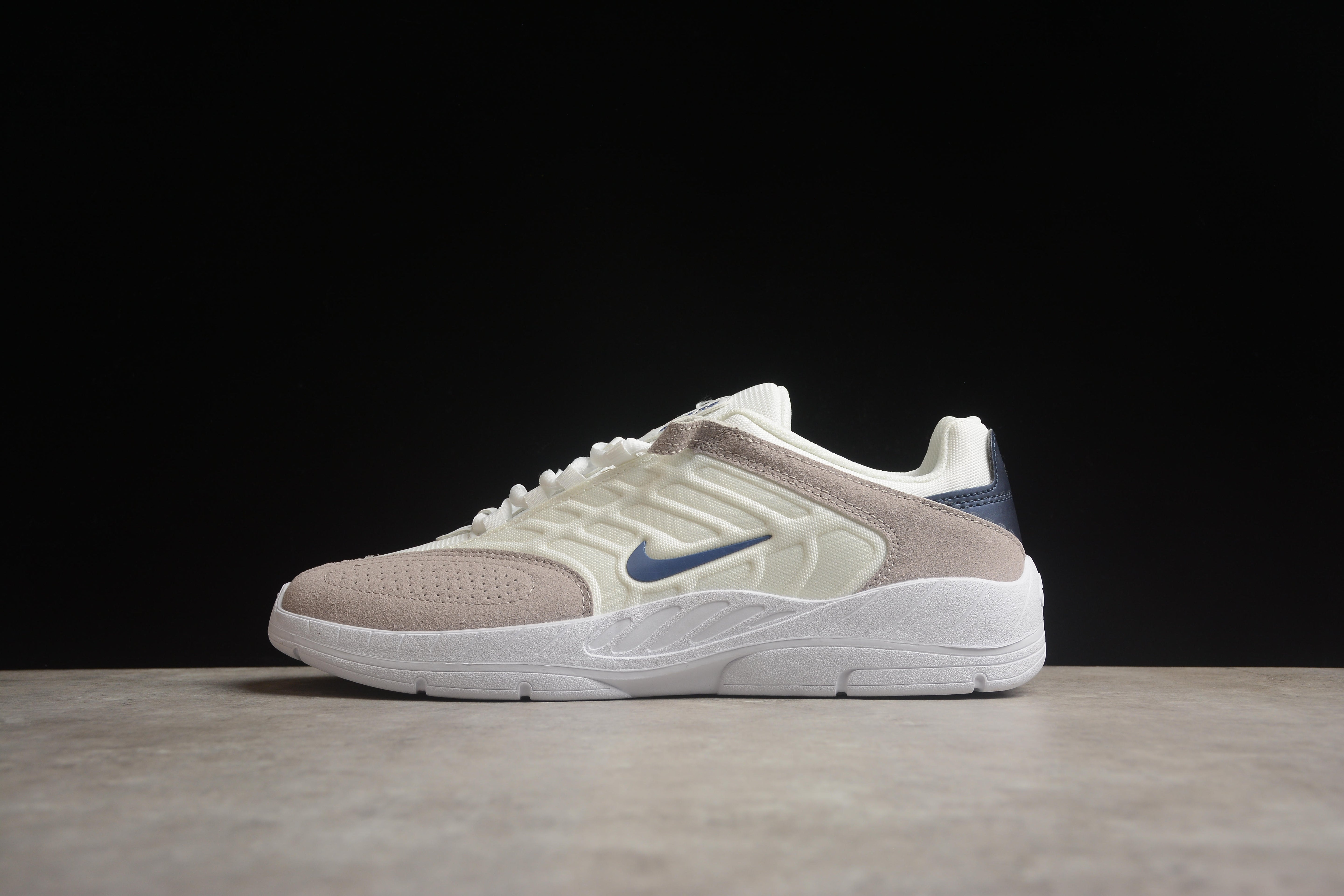 Nike SB Vertebrae - Branco, Bege e Azul Marinho