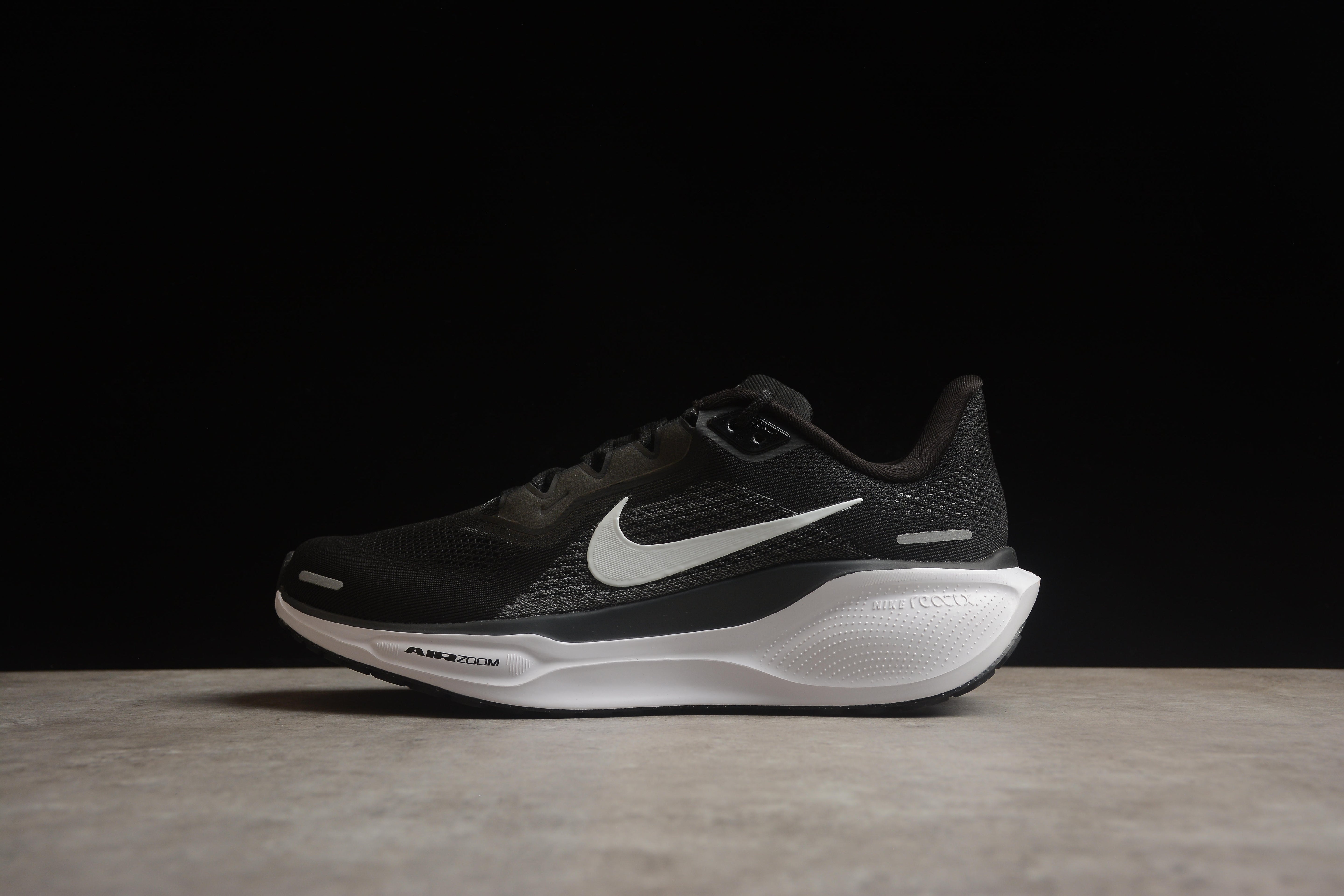 Air Zoom Pegasus 41 - Preto e Branco